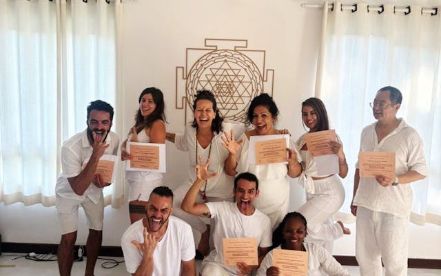 CURSO DE DESENVOLVIMENTO PESSOAL E CAPACITAÇÃO EM TERAPÊUTICA TÂNTRICA