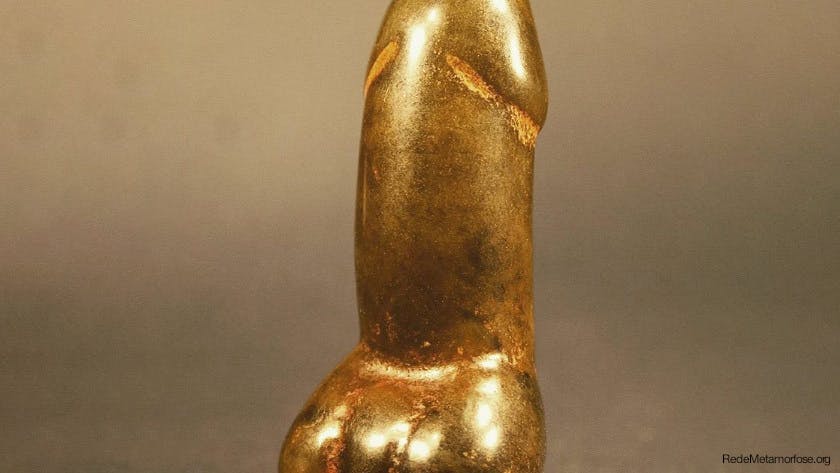 Phallus, the center of the Universe