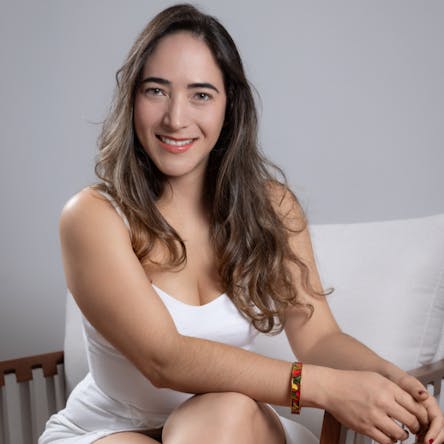 Sadhika Prem (Tatyane) - "Descubra a si mesmo: caso contrário, você terá que depender da opinião de pessoas, que não sabem nada sobre si mesmas". (Osho)