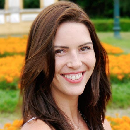 Bia Neppel - Amor e Consciência * Tantra para Mulheres e Casais *Instagram @mundotantra e @bianeppel *